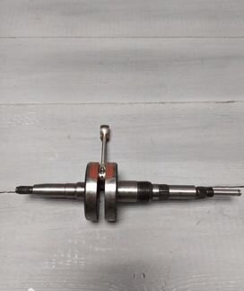 Коленвал 2Т скутер Suzuki коленчатый вал