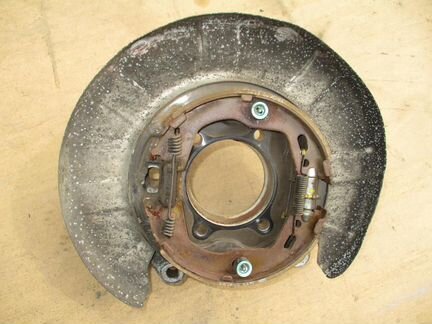 Кулак задний левый для Kia Quoris 2012-2018