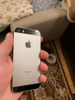 Телефон iPhone se