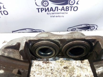 Суппорт передний левый Toyota Prado 120 2004-2009
