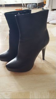 Ботильоны на высоком каблуке
