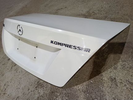 Крышка багажника W204