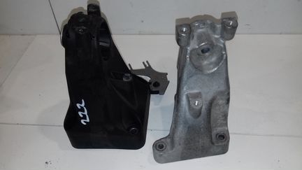 Опора, кронштейн двс OM642 Мерседес W222 идеал