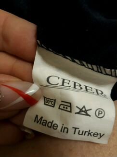 Маленькое черно-золотистое платье