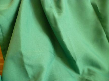 Отрез блузочной ткани - цвет сочная зелень