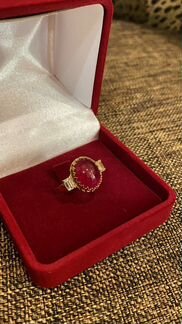Купить золотое кольцо с рубином и бриллиантами