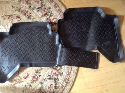 Продам новые задние салонные коврики на L200