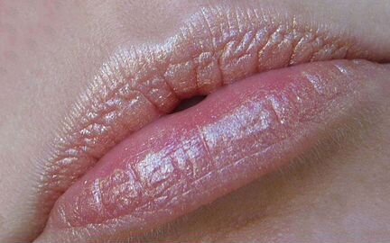 Помада Diorific 065 Golden