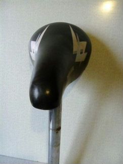 Сидение в сборе со стойкой