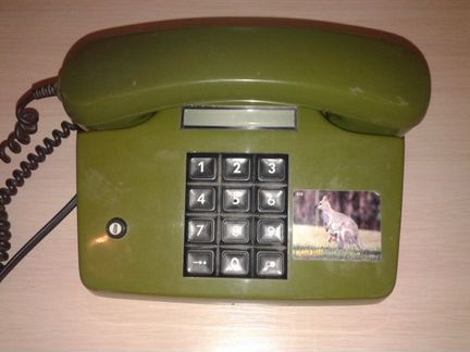 Телефон кнопочный
