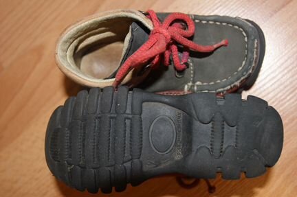 Ботинки р.23