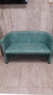 Диван с креслом