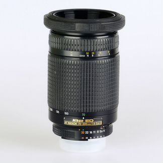 Nikon AF Nikkor 70-300mm f/4-5.6 D ED