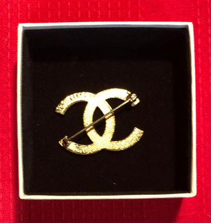Брошь Chanel