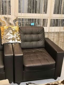 Кожаное кресло