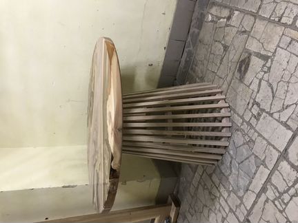 Стол из карагача с эпоксидкой
