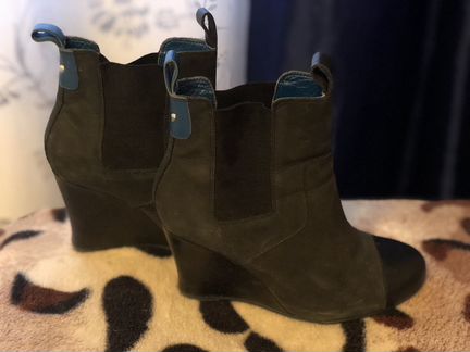 Ботильоны на танкетке adidas