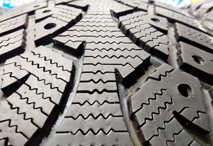 Зимние шины б/у 225/65 R17 102Q 225 65 17 Continen