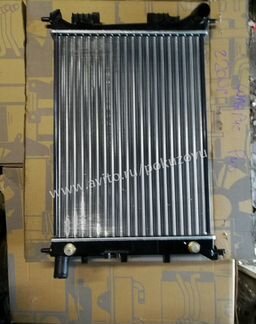 Hyundai Solaris Радиатор охлаждения Хендай Солярис