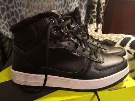 Кроссовки мужские утеплённые р 44