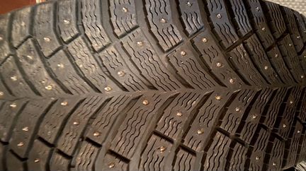 Зимняя резина Michelin (2 штуки)