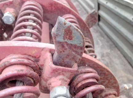 Скалыватель льда-навесное для коммунального тракто