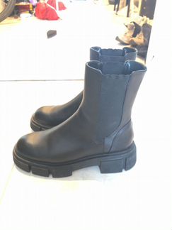 Кожаные ботильоны Zara