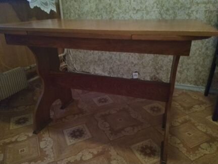 Стол кухонный