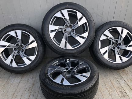 Новые оригинальные колеса на Audi E-Tron R20