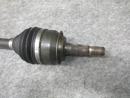 Шруз передний левый привод1.61.8 МКПП Шевроле Круз