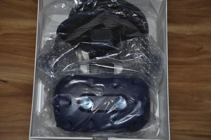 Новые очки HTC Vive Pro