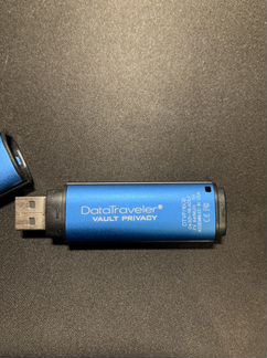 Флешка Kingston DataTravaler Vault Privacy 16gb