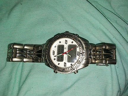 Часы perfect 32212004