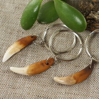 Брелок Клык волка, антик (в ассортименте)