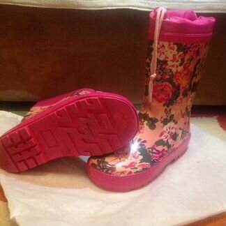 Утеплённые резиновые сапоги для девочки