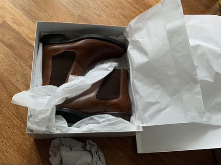 Челси Spaziomoda yoox 36 eur