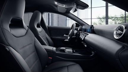 Mercedes-Benz CLA-класс 1.3 AMT, 2020