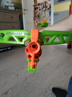 Бластер Nerf Zombiestrike Outbreaker