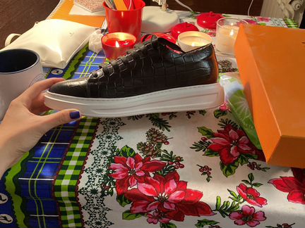 Louis vuitton кроссовки мужские Китай