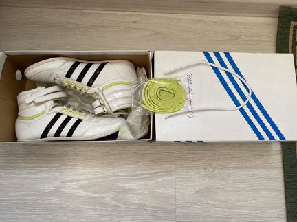 Кроссовки Adidas в хорошем состоянии