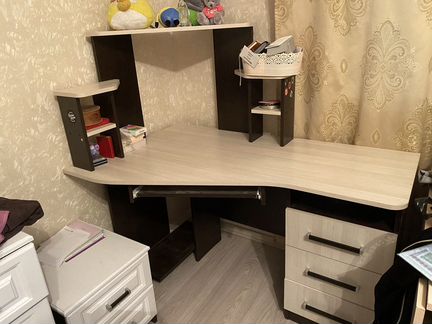 Компьютерный стол