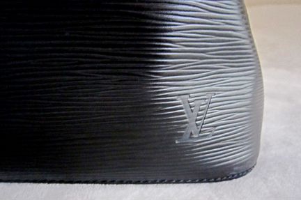 Louis Vuitton Epi Noe сумка