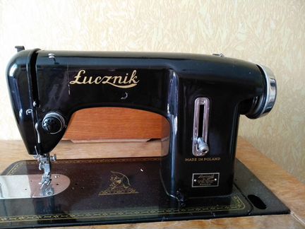 Швейная машина Lucznik