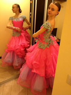 Платье для бальных танцев