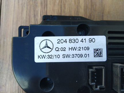 Блок управления климатом Mercedes W204 X204