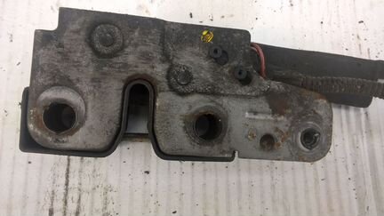 Замок капота б/у оригинал VW Джетта-5 2006-2010 г