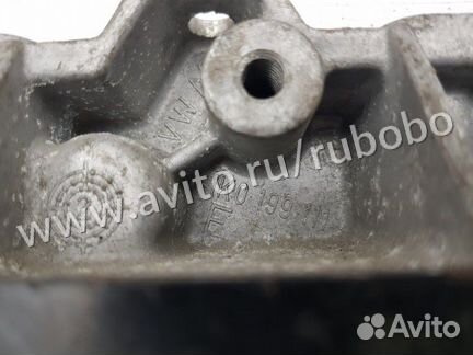 Кронштейн двигателя левый Skoda Octavia A5 BGU