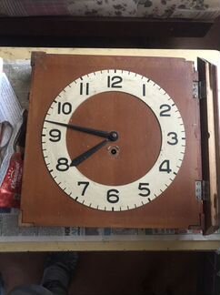 Старинные настенные часы