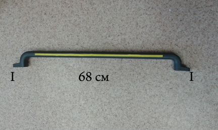 Поручень на стойку салазочной двери автобуса