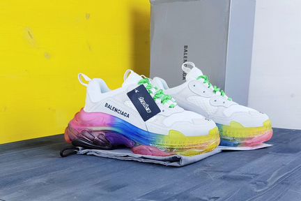 Balenciaga Triple S кроссовки новые женские